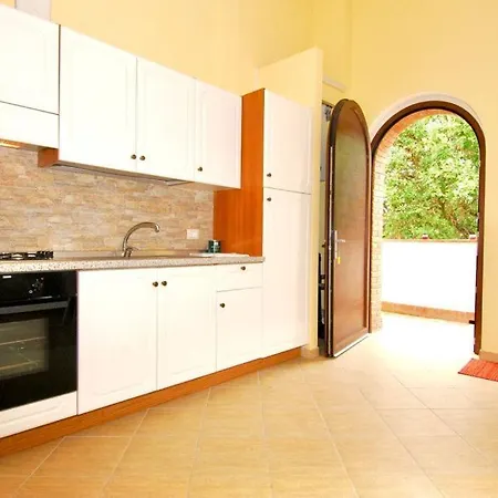 Umbrian Hills Flat - Free Parking & Garden