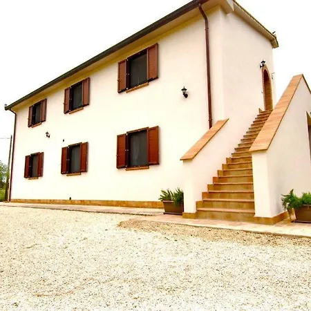 Umbrian Hills Flat - Free Parking & Garden *